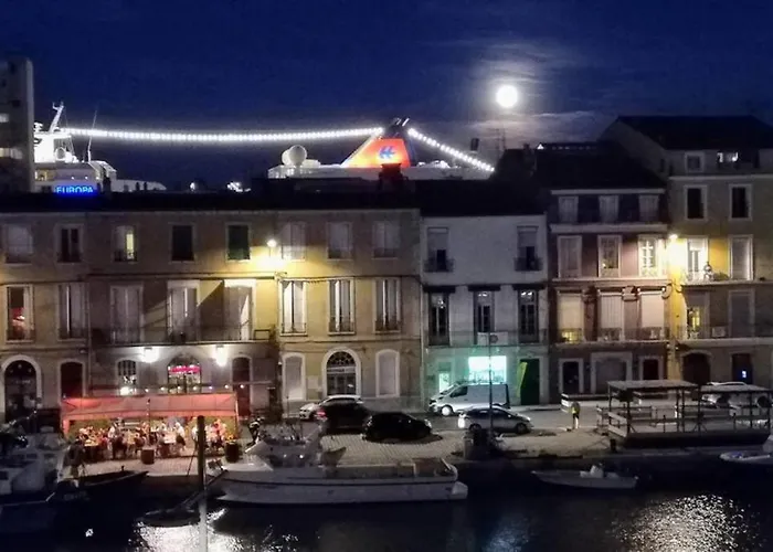 Vue Exceptionnelle Sur Les Canaux Sète